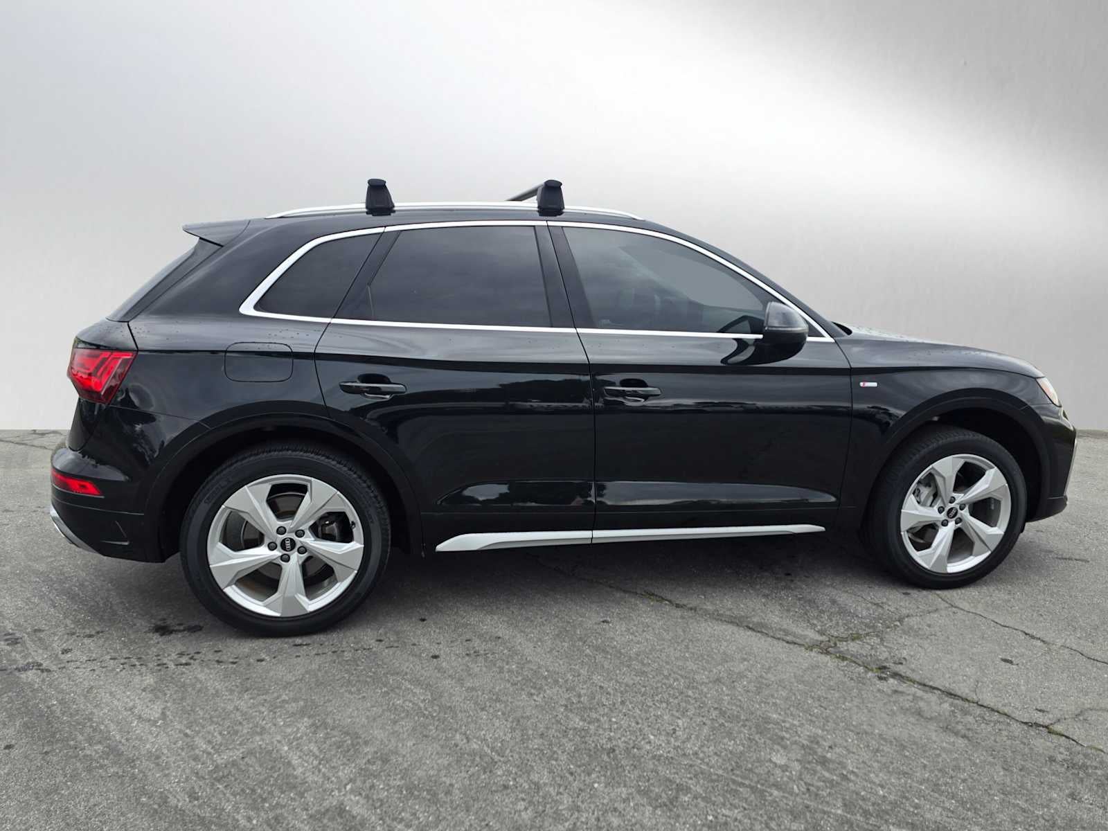 2023 Audi Q5 S line Premium Plus
