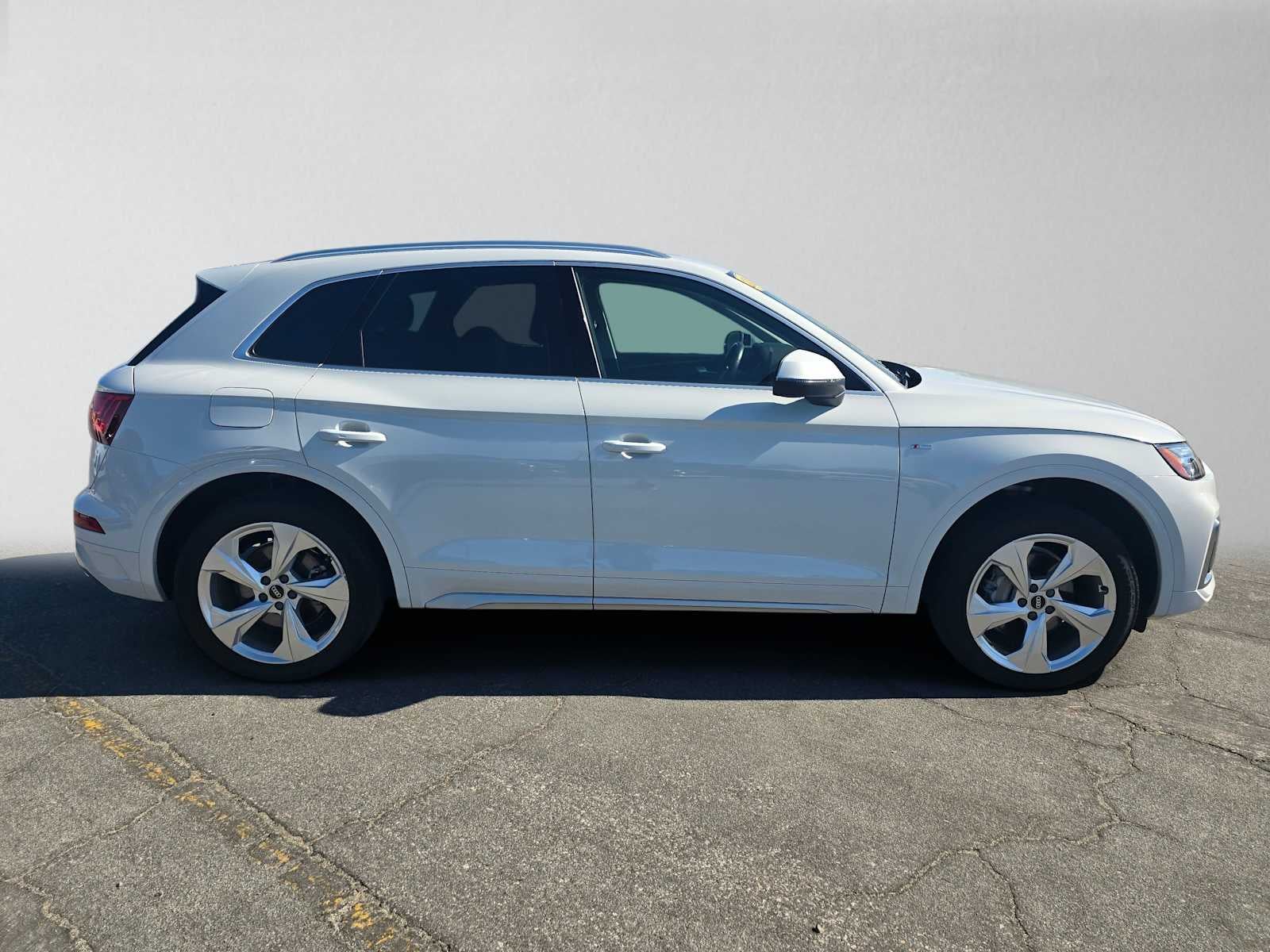 2023 Audi Q5 S line Premium Plus