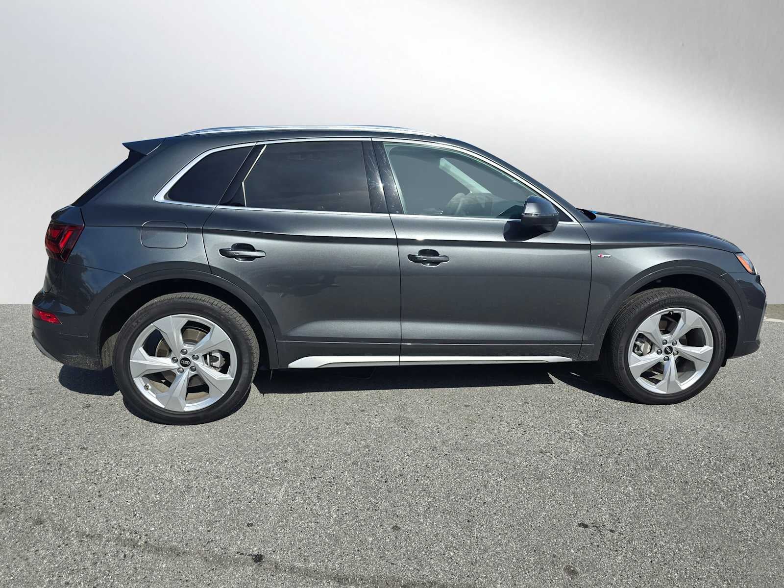 2023 Audi Q5 S line Premium Plus