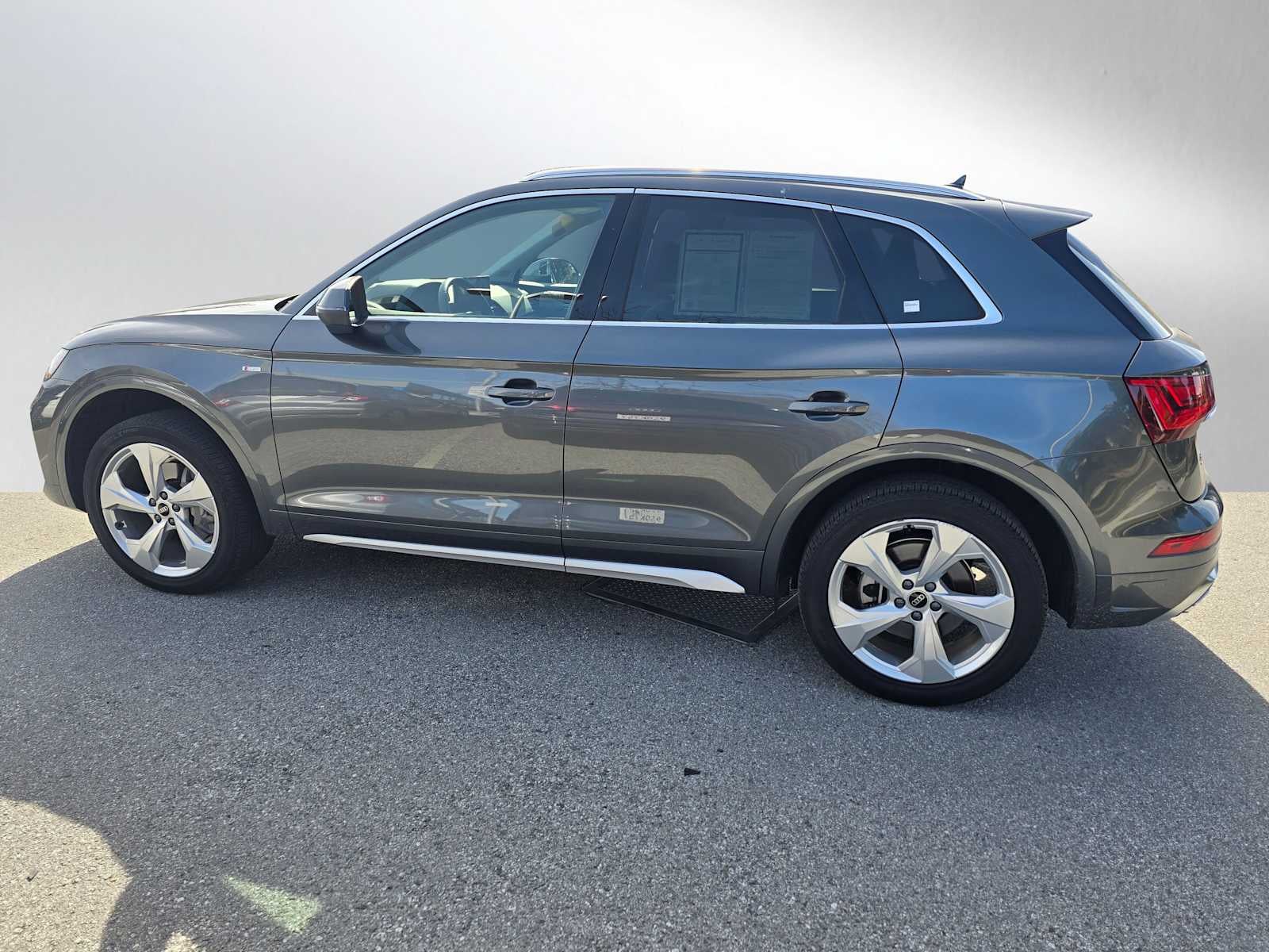 2023 Audi Q5 S line Premium Plus