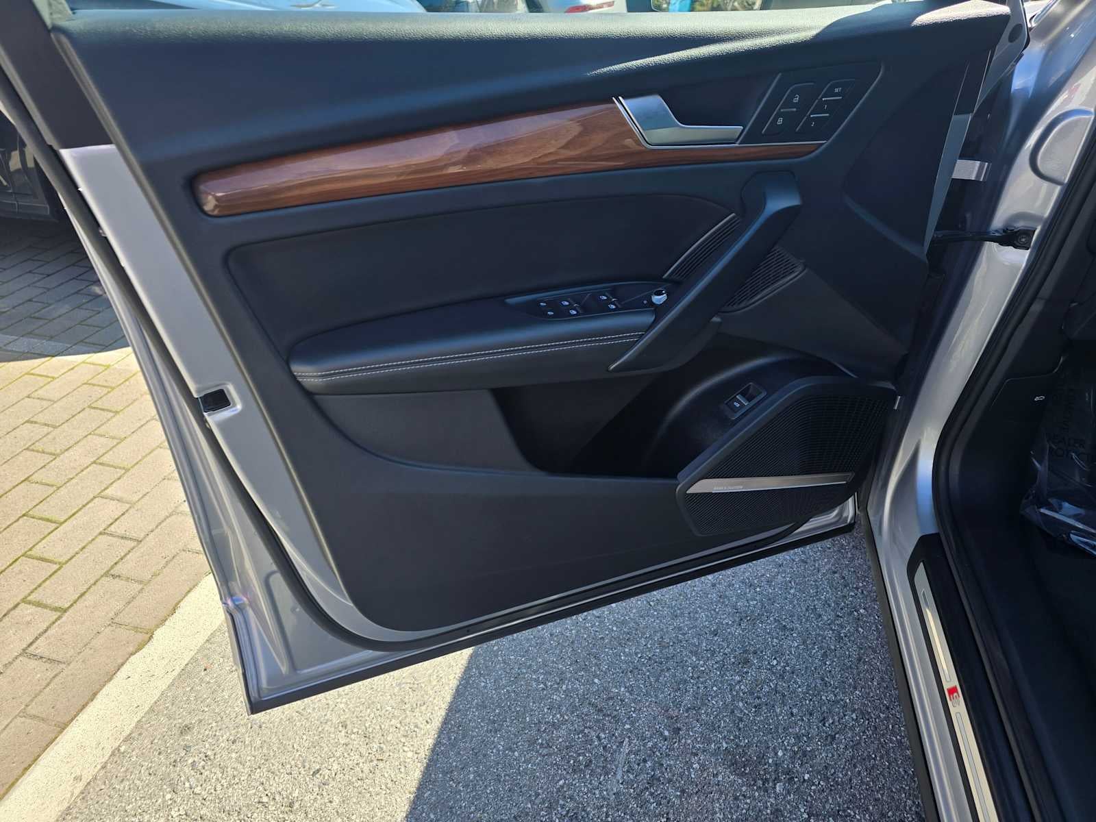 2023 Audi Q5 S line Premium Plus