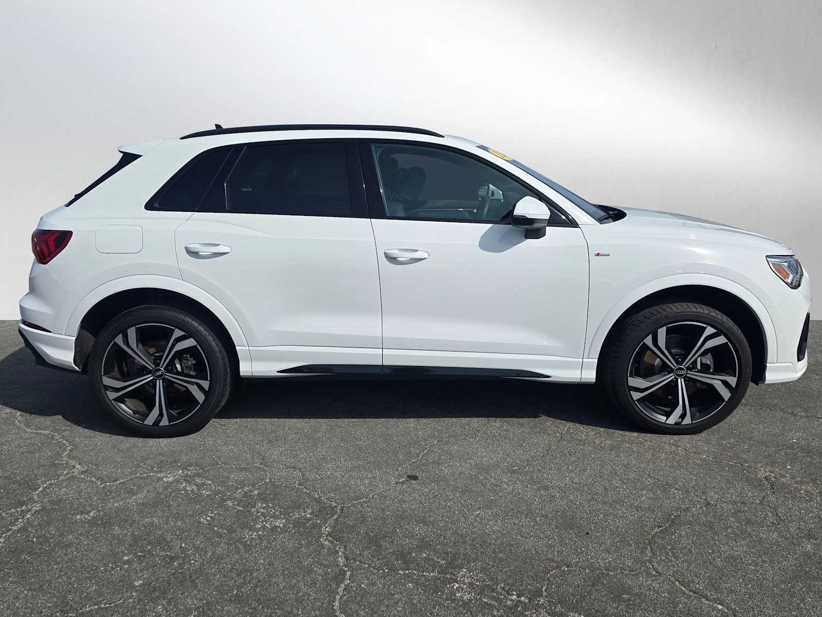 2024 Audi Q3 S line Premium Plus