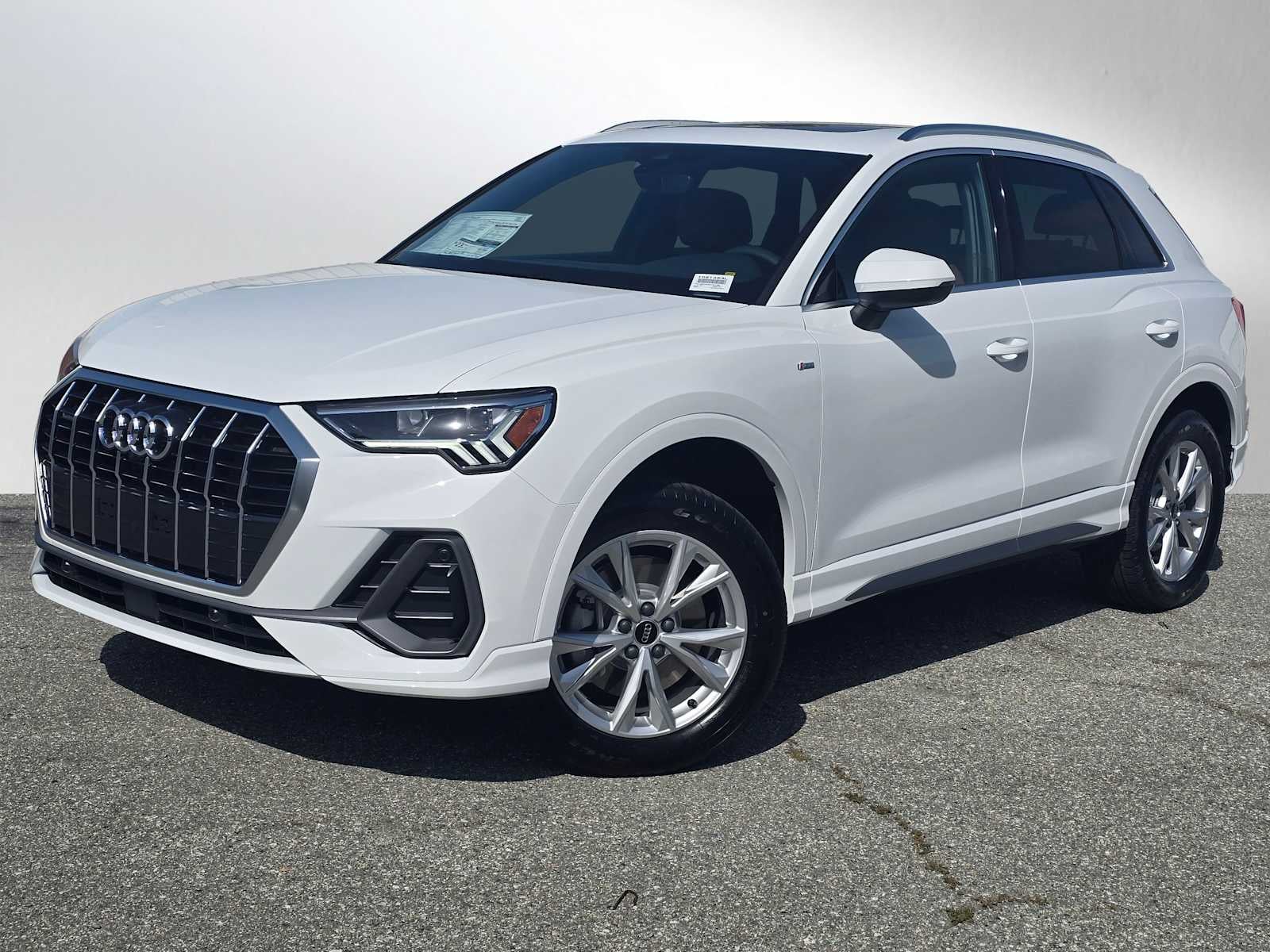 2025 Audi Q3 S line Premium Plus