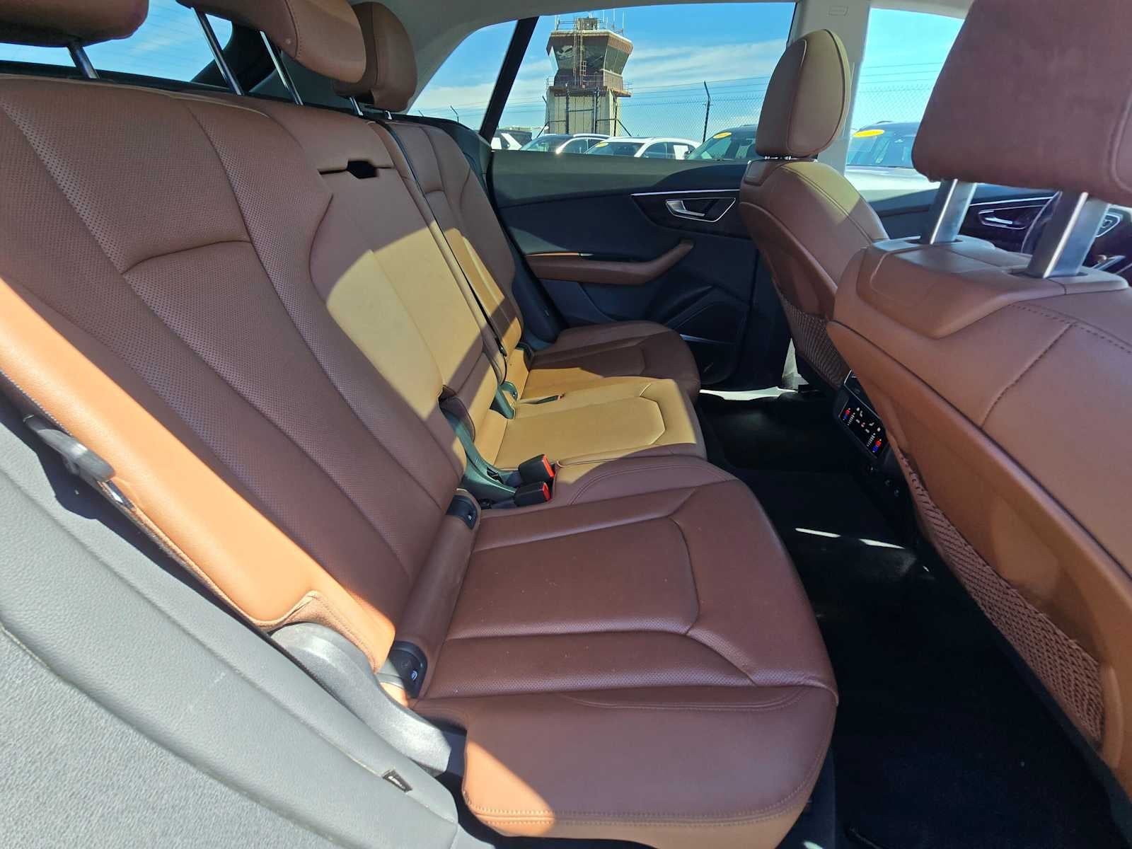 2022 Audi Q8 Premium Plus