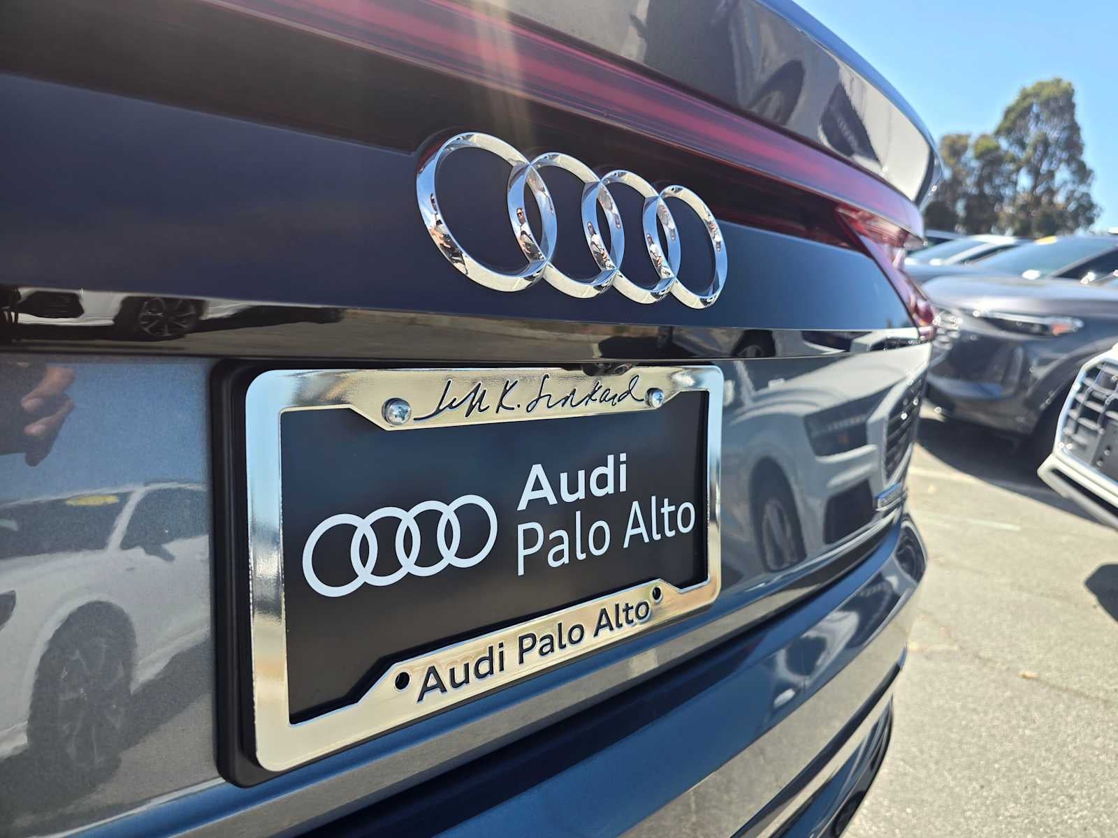 2022 Audi Q8 Premium Plus