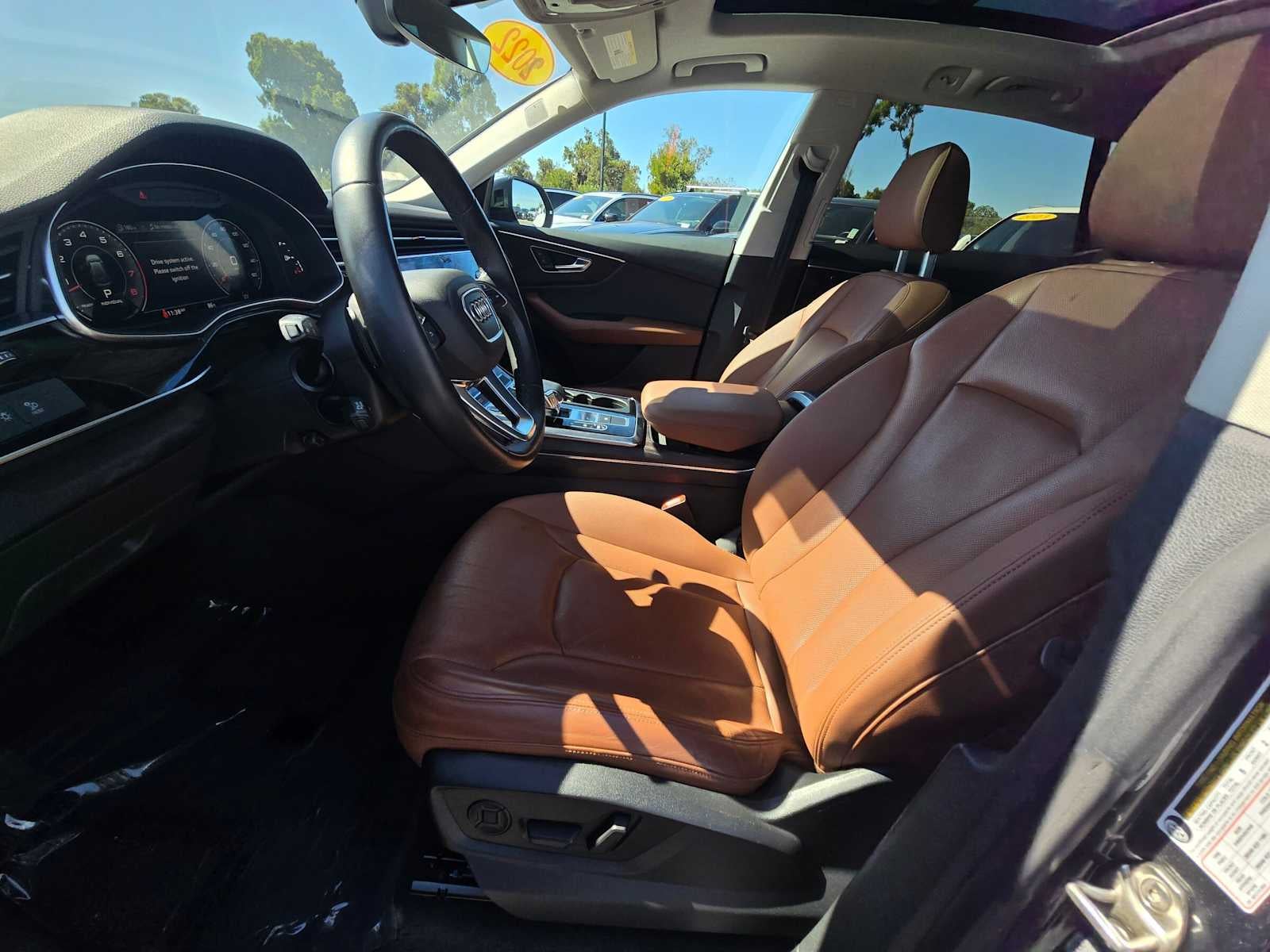 2022 Audi Q8 Premium Plus