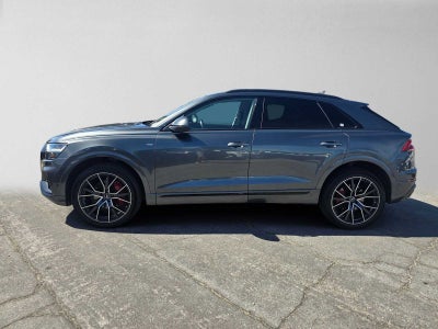 2022 Audi Q8 Premium Plus
