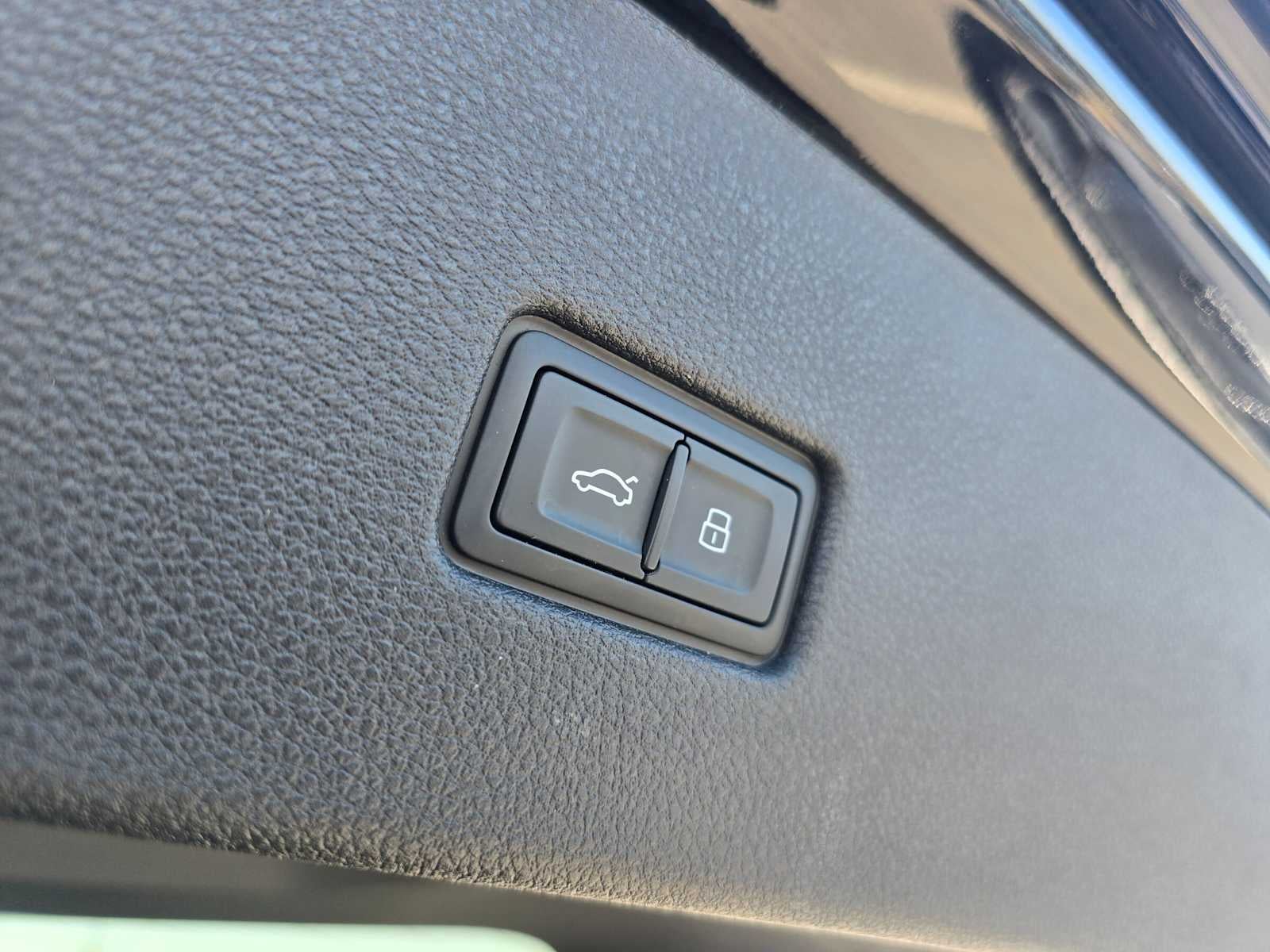 2026 Audi Q8 Premium Plus
