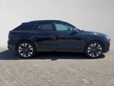 2026 Audi Q8 Premium Plus