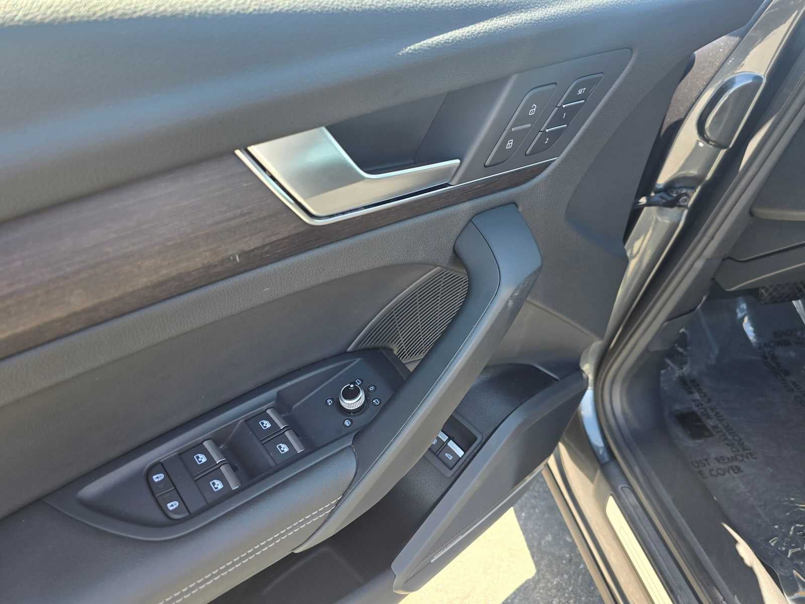2023 Audi Q5 S line Prestige