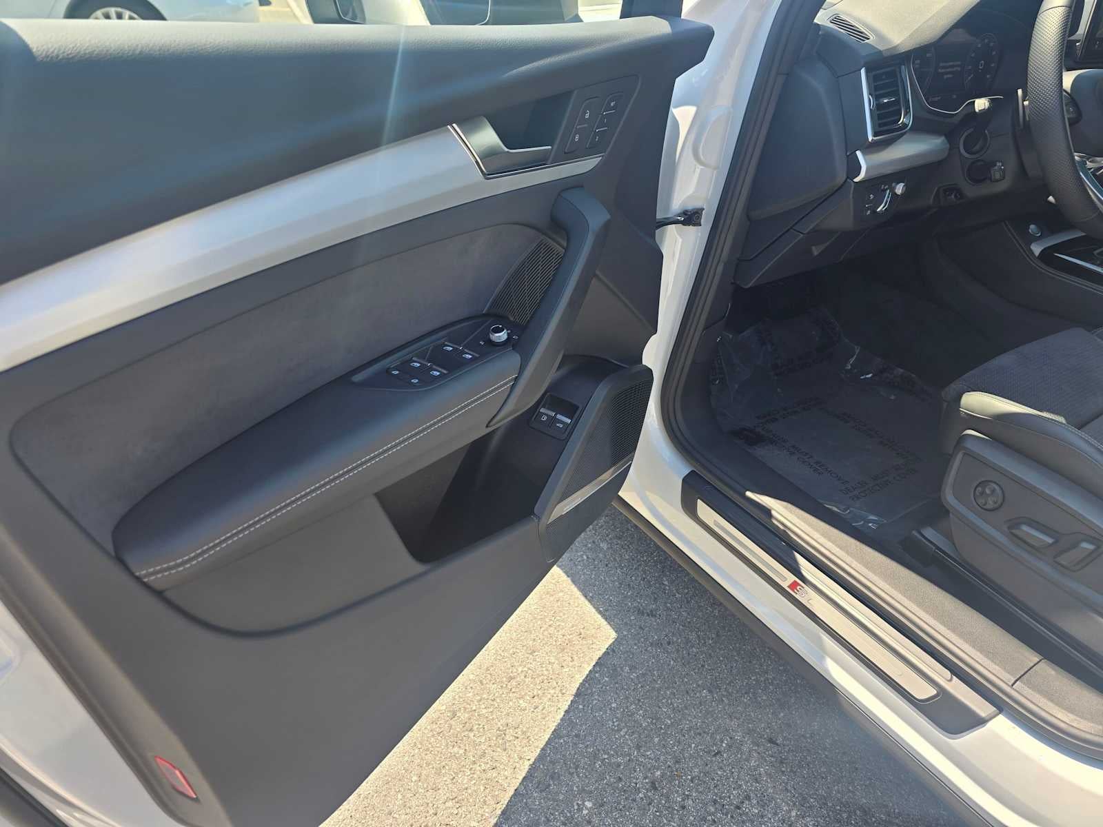 2023 Audi Q5 S line Prestige