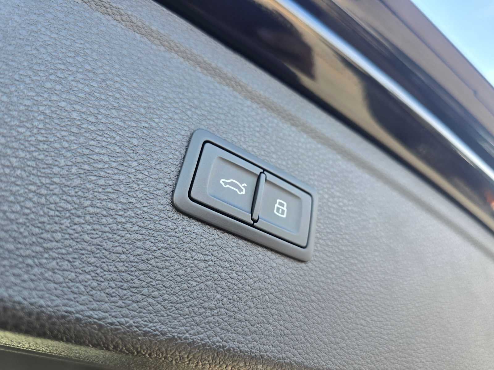 2023 Audi Q5 S line Prestige