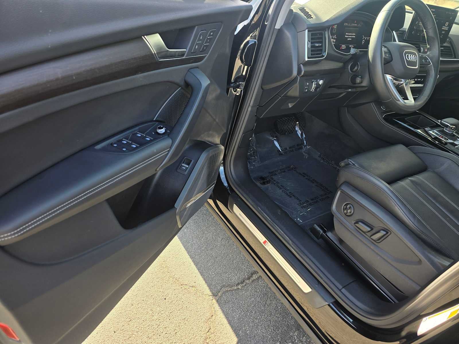 2023 Audi Q5 S line Prestige