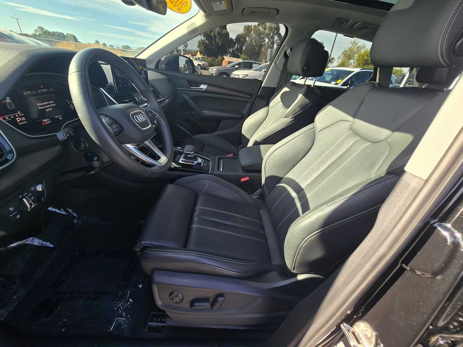 2023 Audi Q5 S line Prestige