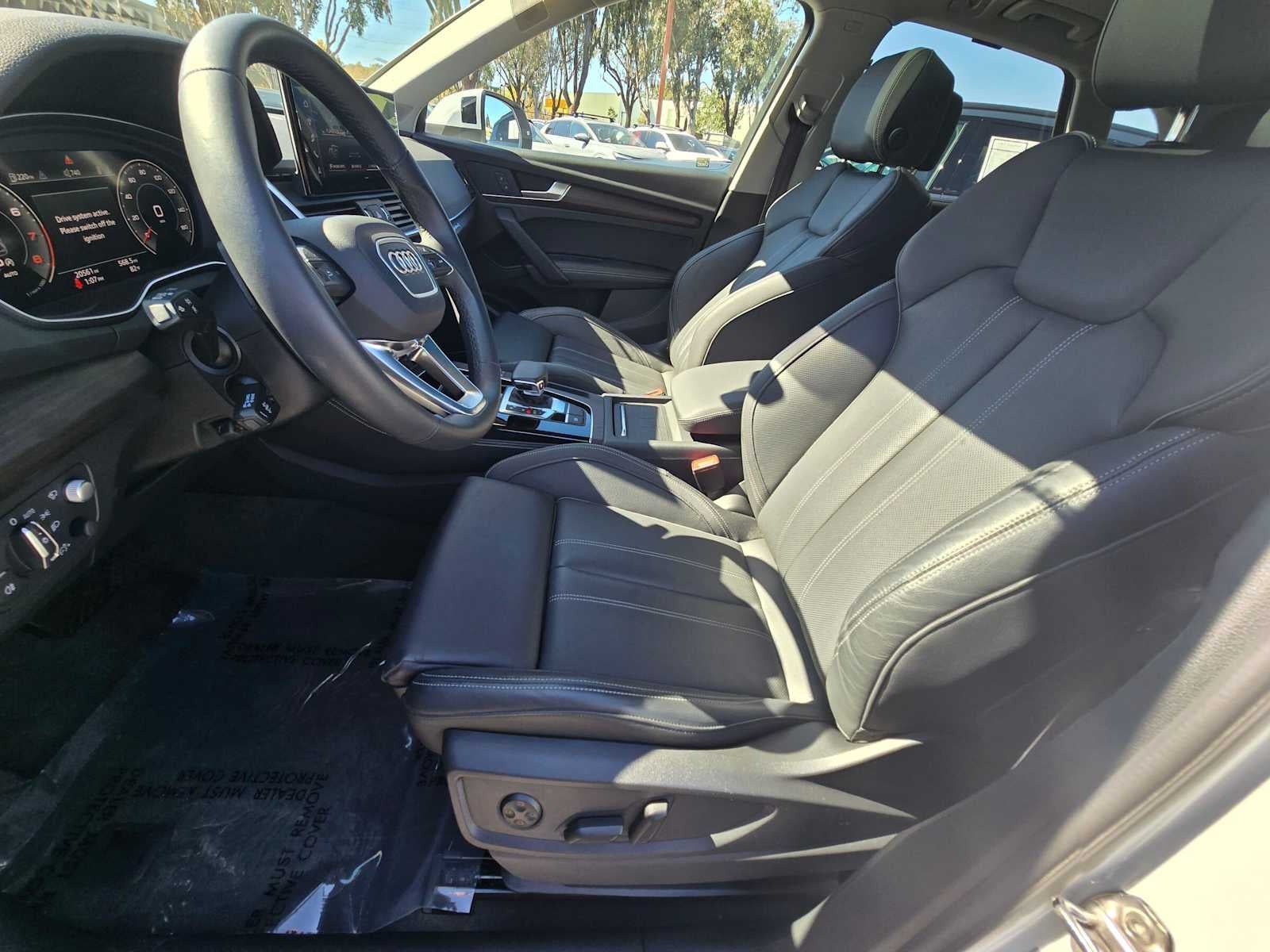 2023 Audi Q5 S line Prestige