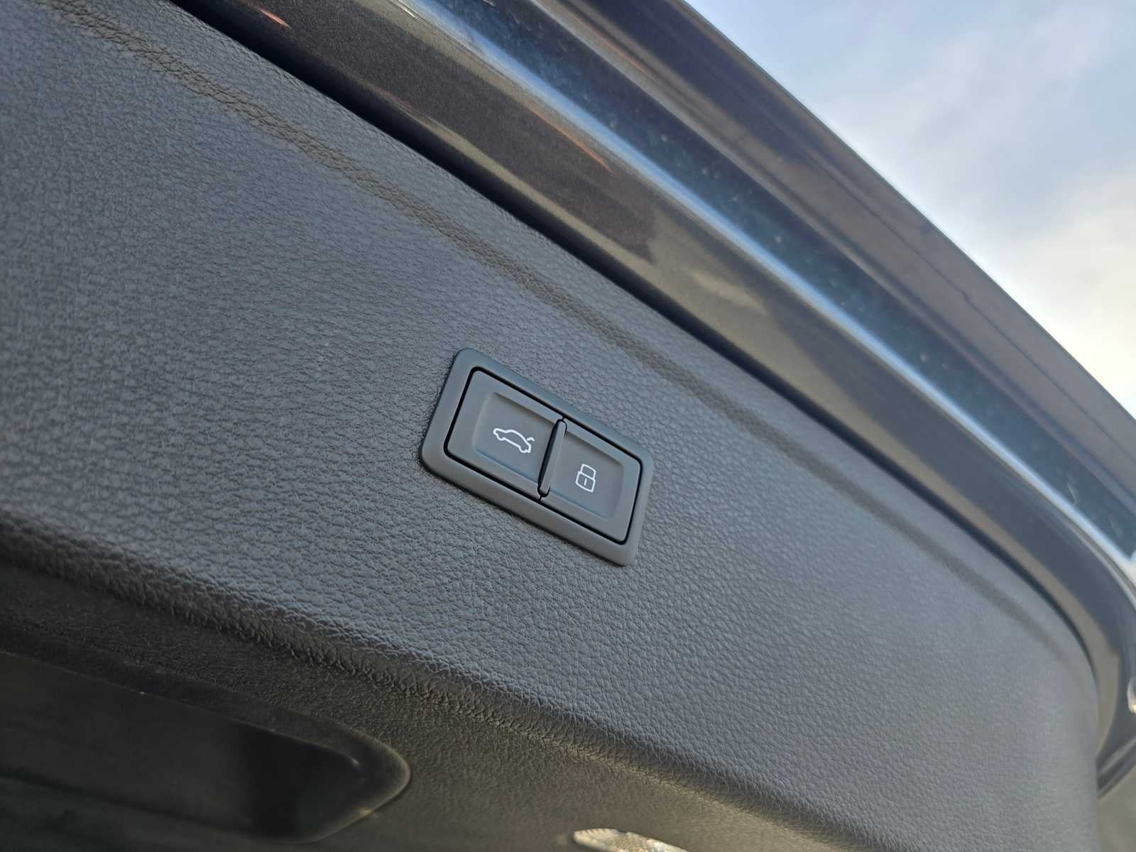 2024 Audi Q5 S line Prestige