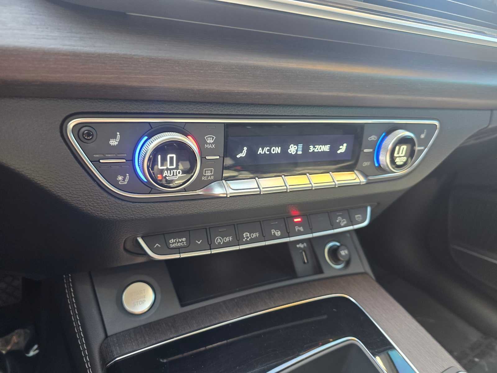 2023 Audi Q5 S line Prestige