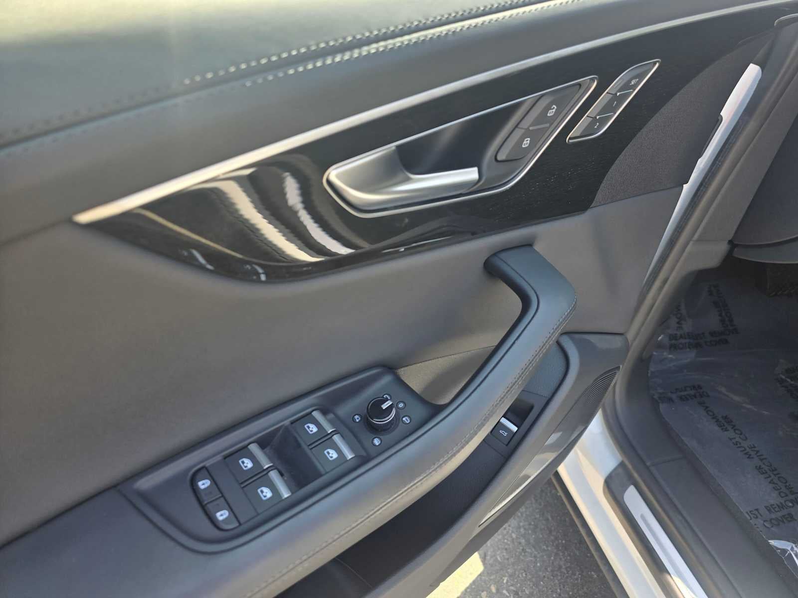 2023 Audi Q8 Prestige