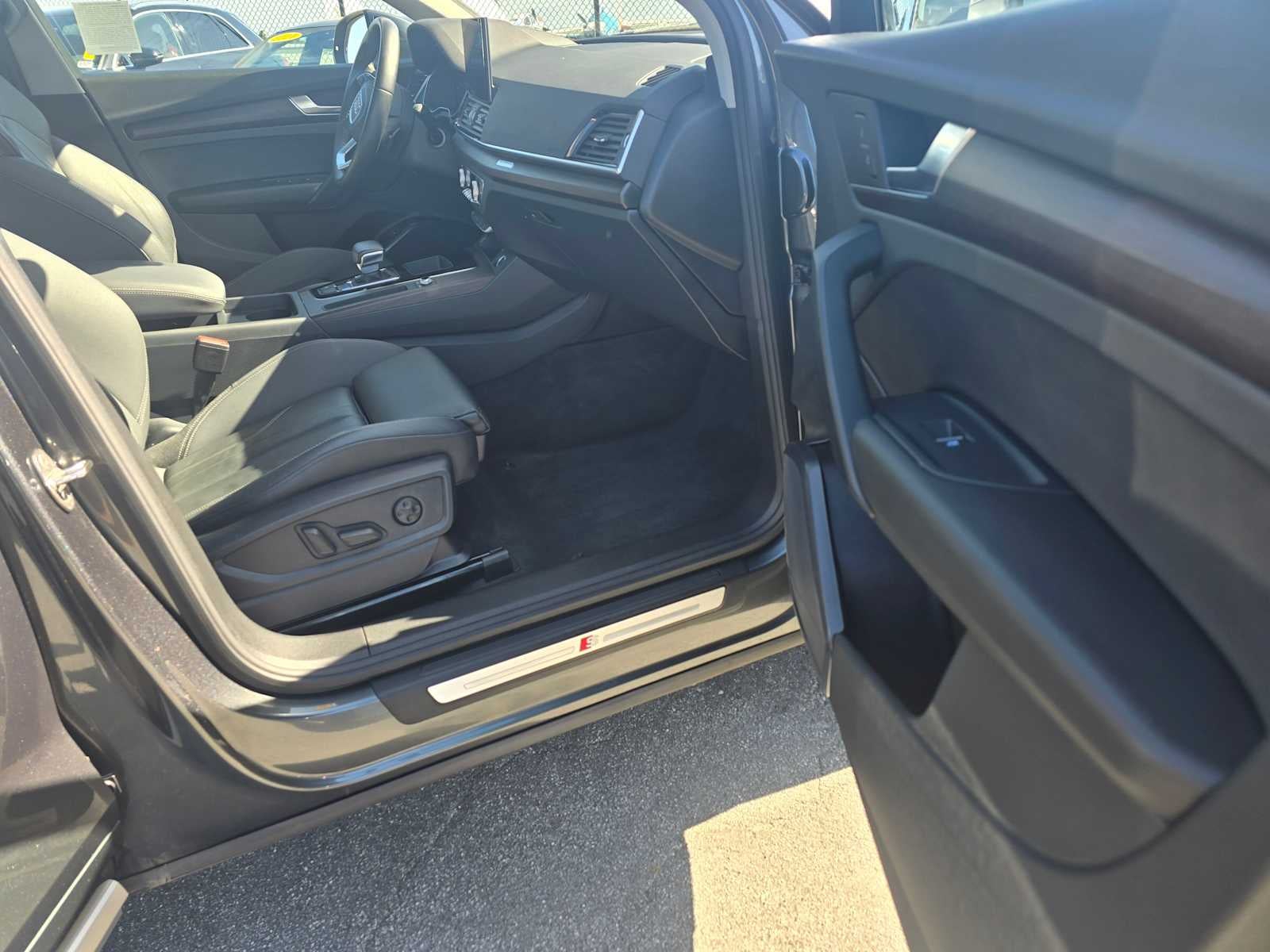 2023 Audi Q5 S line Premium