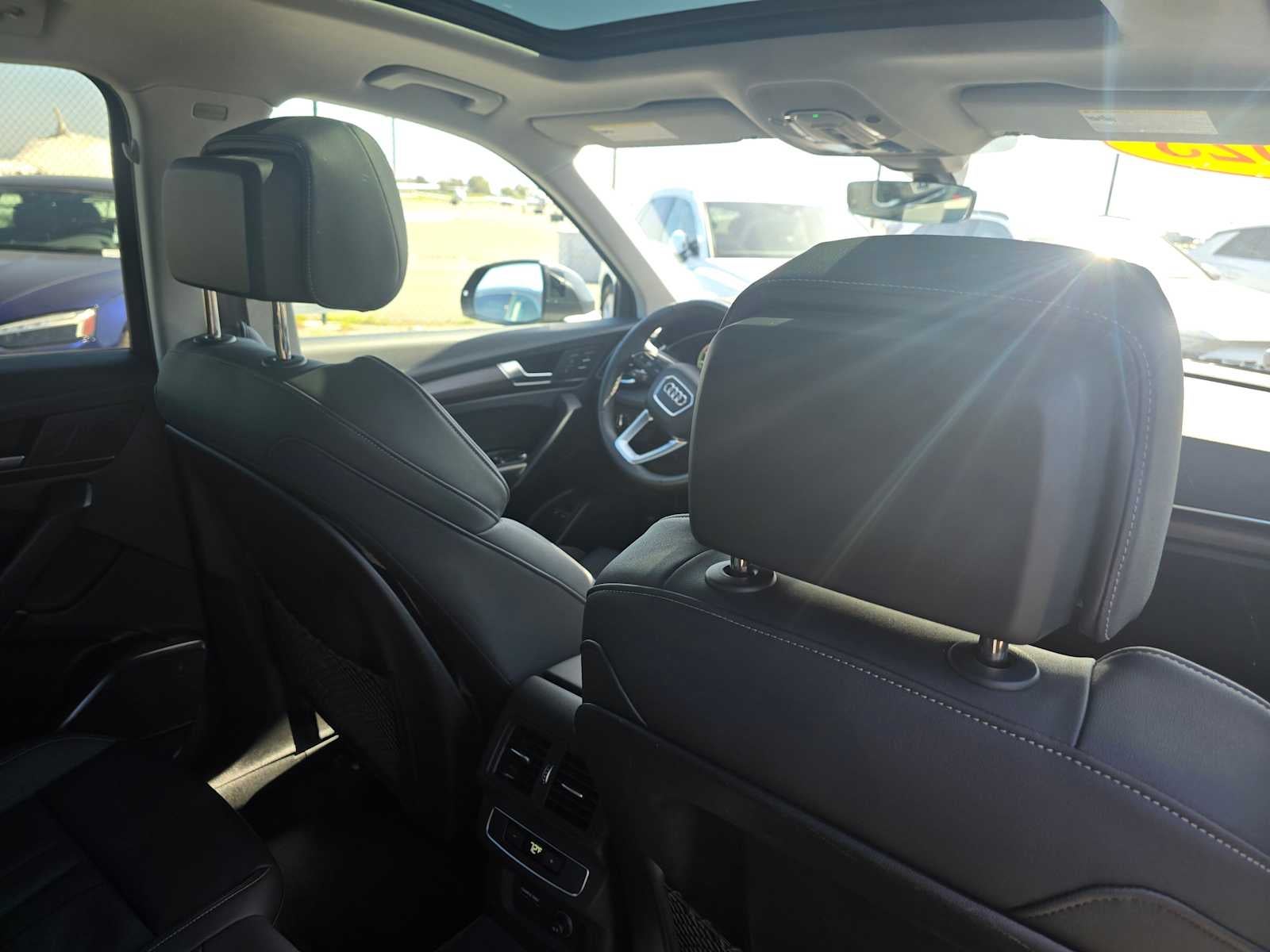 2023 Audi Q5 S line Premium