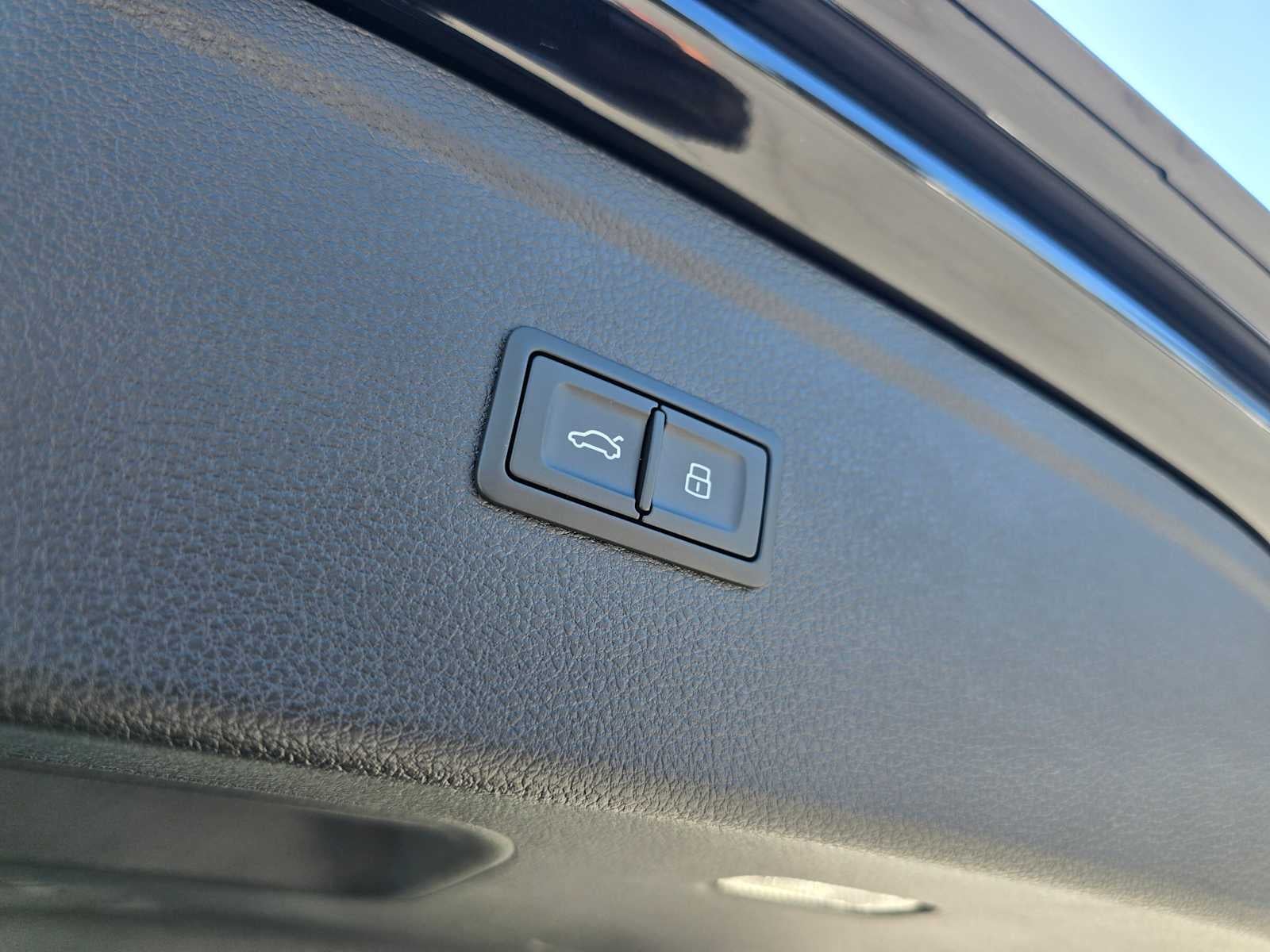 2024 Audi Q5 S line Premium