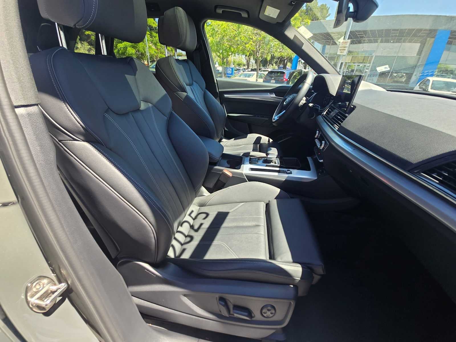 2025 Audi Q5 S line Premium