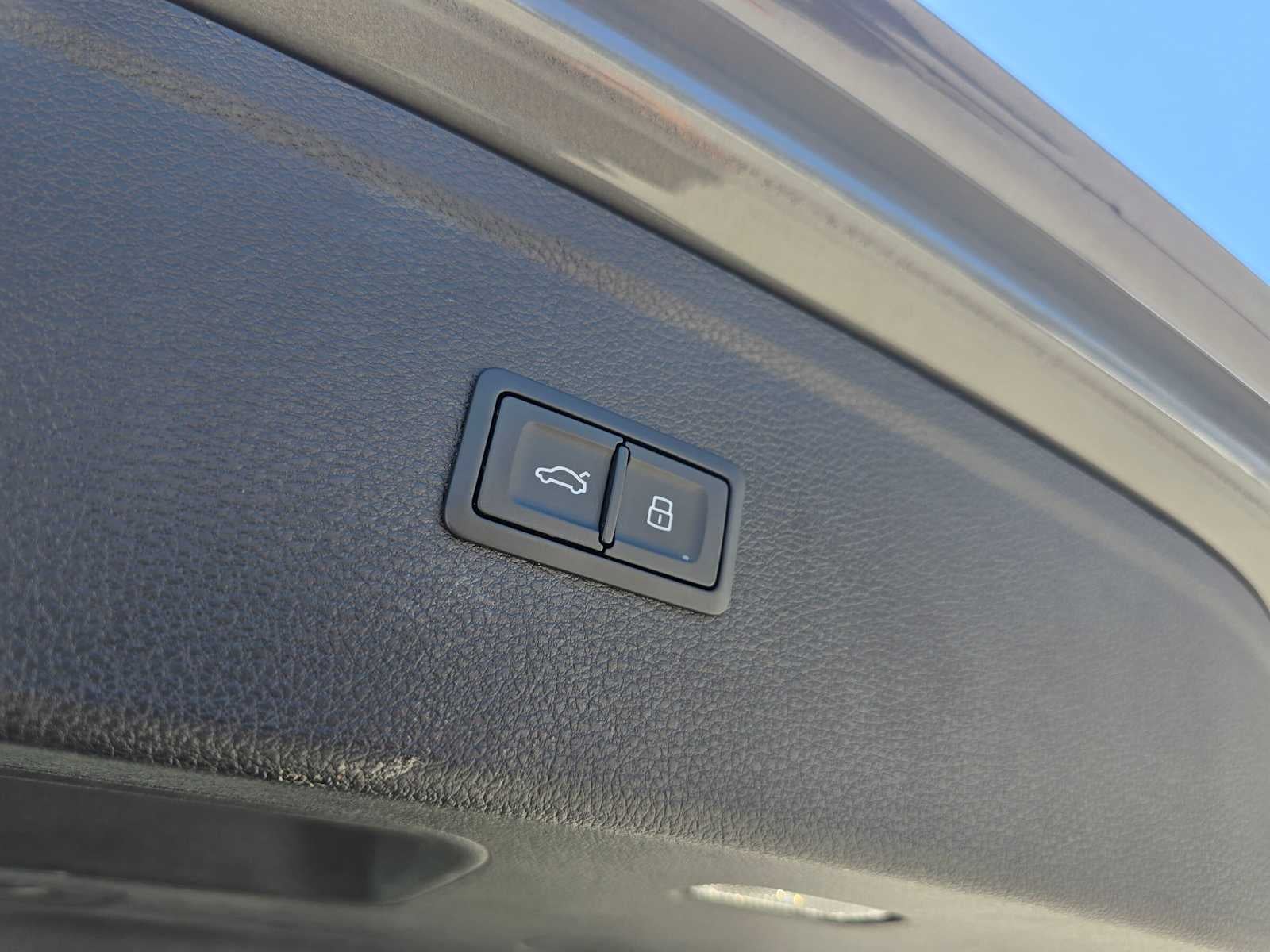 2025 Audi Q5 S line Premium