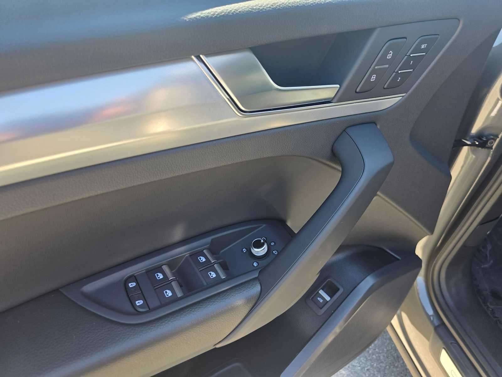 2025 Audi Q5 S line Premium