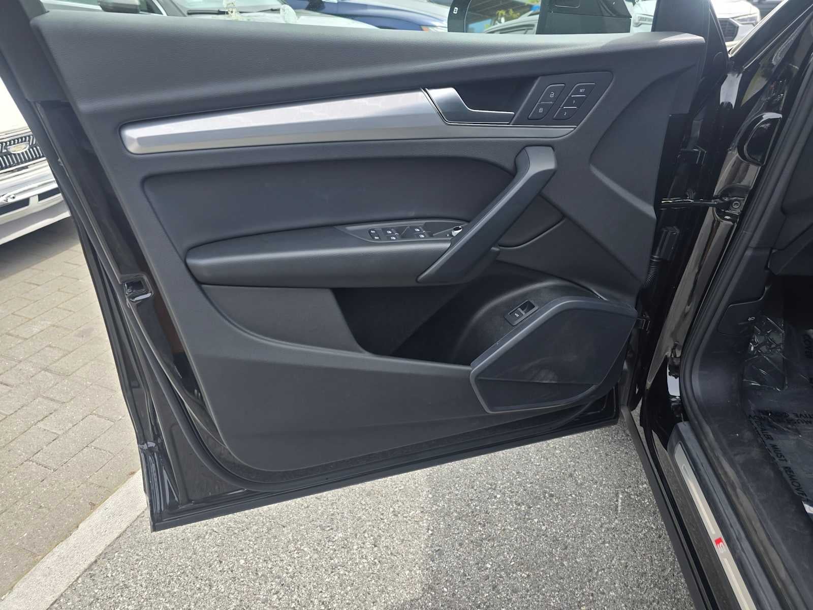 2025 Audi Q5 S line Premium