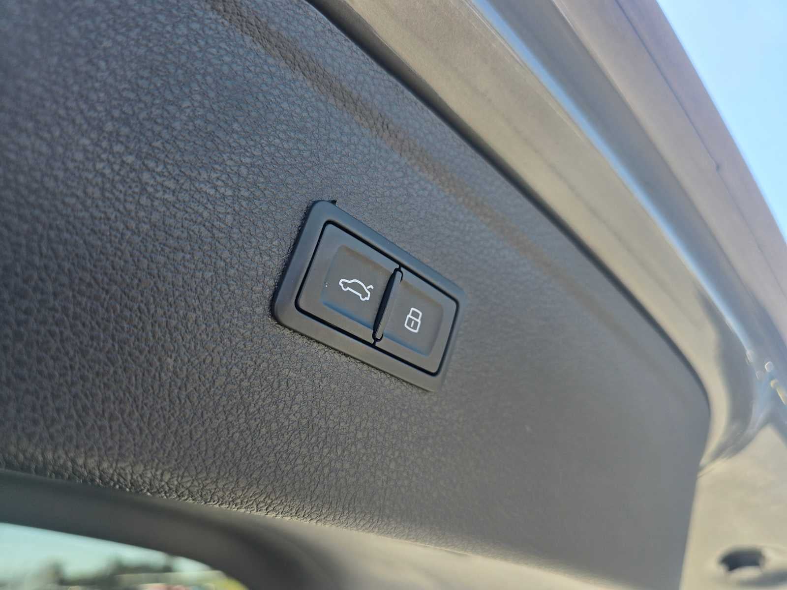 2023 Audi Q5 S line Premium