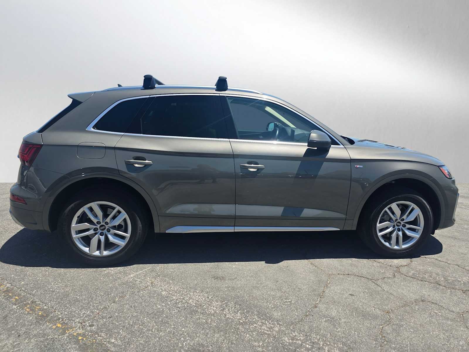 2023 Audi Q5 S line Premium
