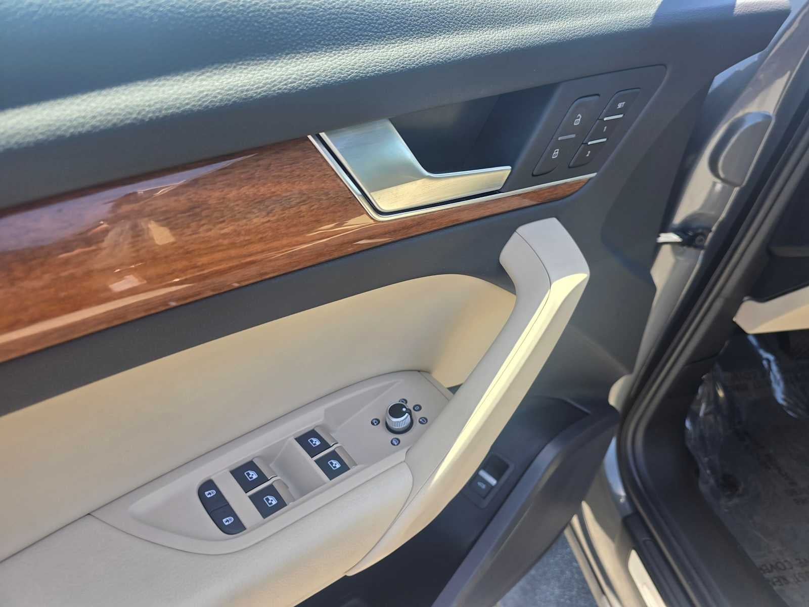 2023 Audi Q5 S line Premium
