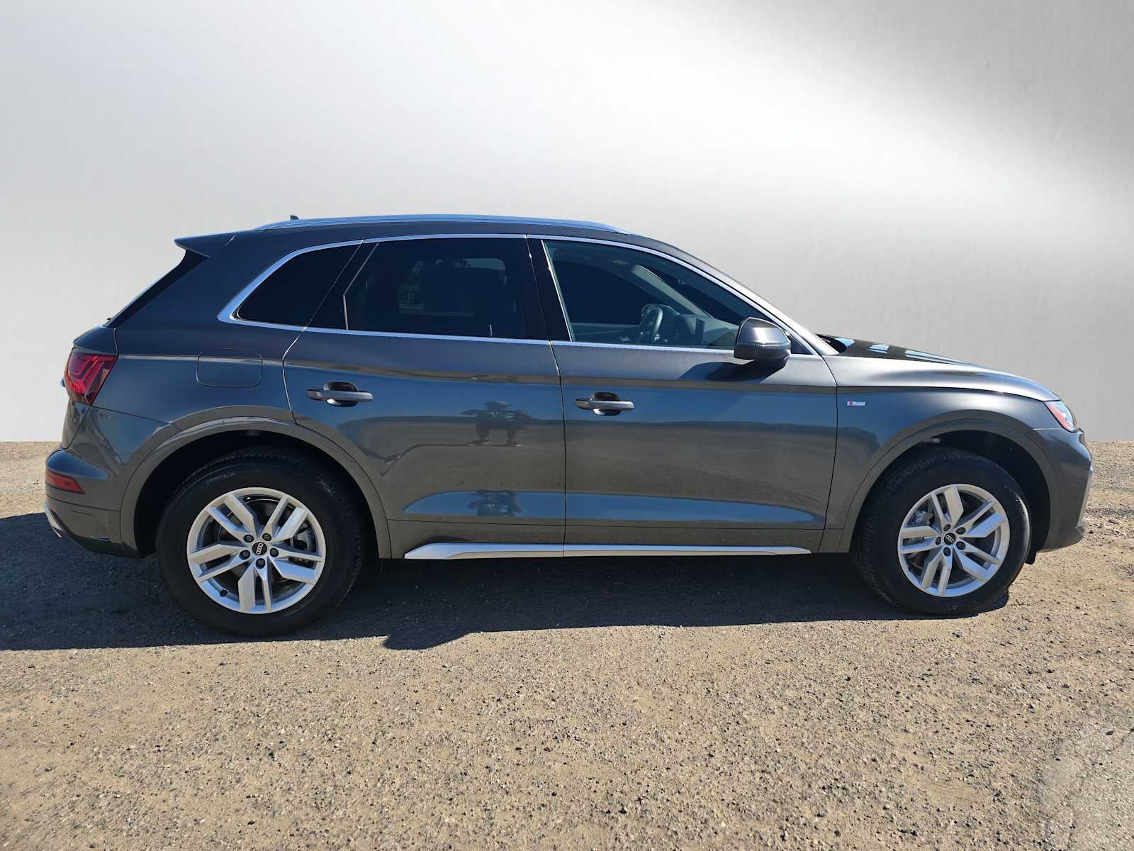 2022 Audi Q5 S line Premium