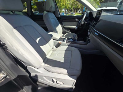 2022 Audi Q5 S line Premium