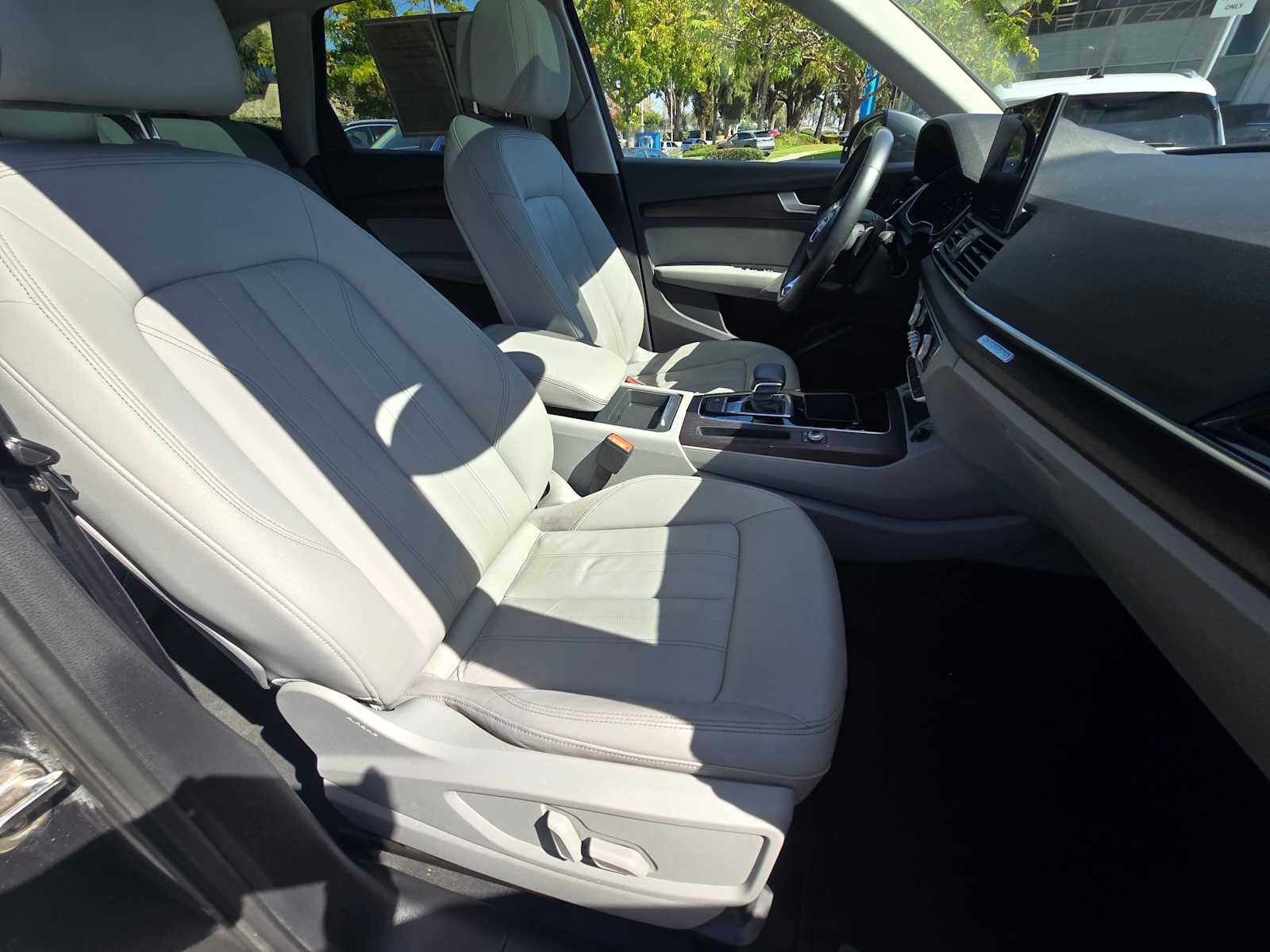 2022 Audi Q5 S line Premium