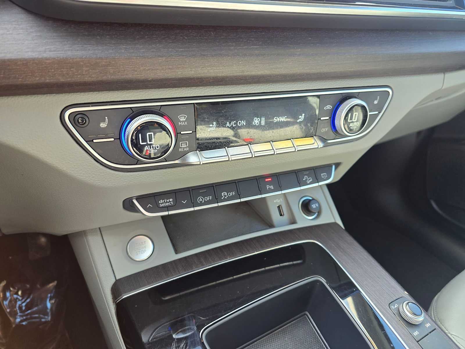 2022 Audi Q5 S line Premium