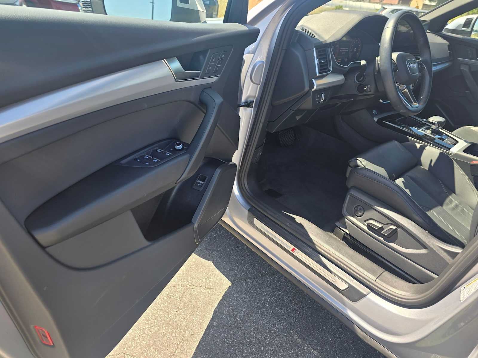 2025 Audi Q5 S line Premium