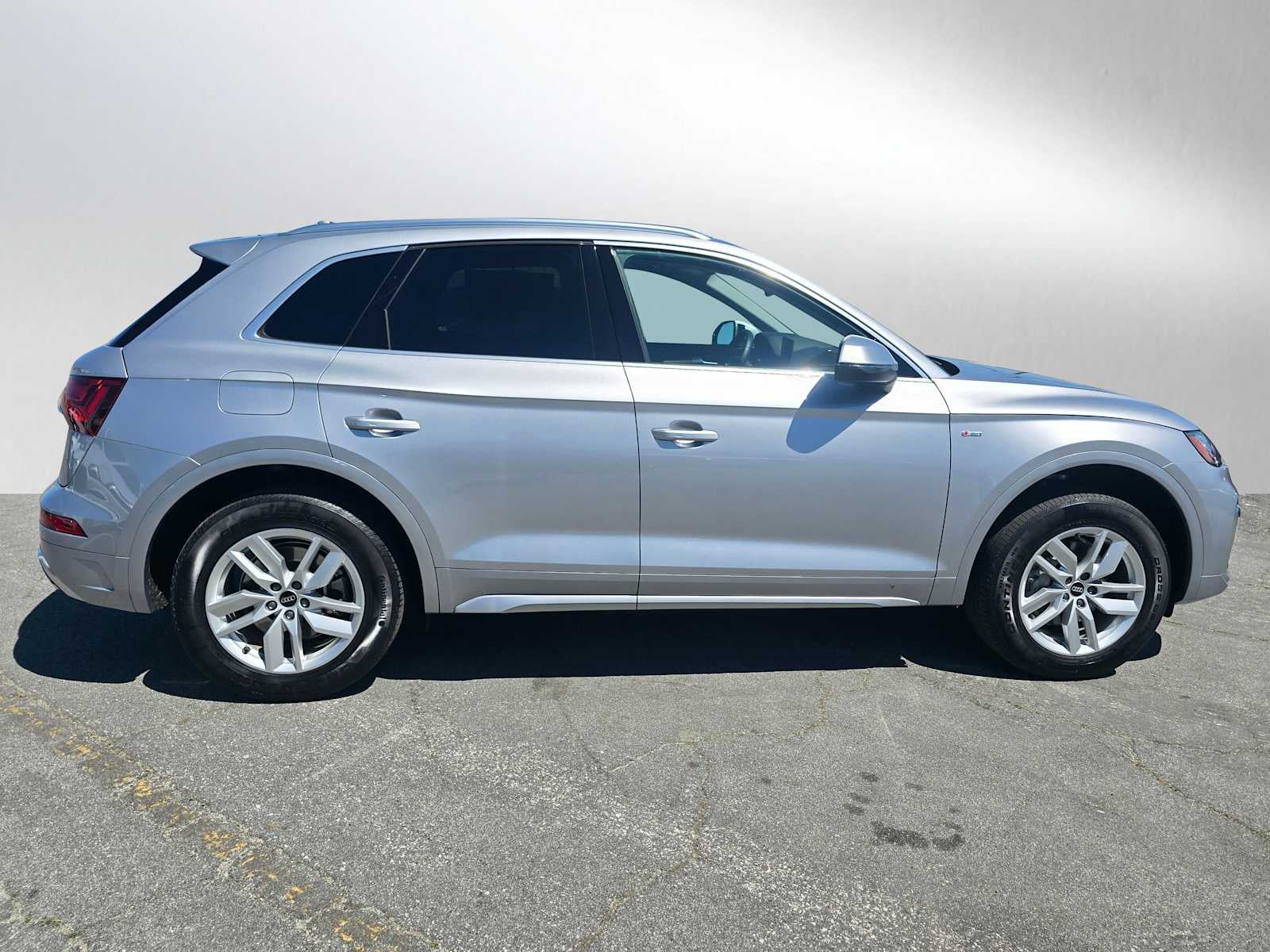 2023 Audi Q5 S line Premium