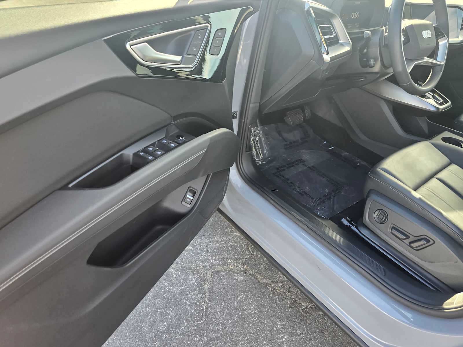 2023 Audi Q4 e-tron Premium Plus