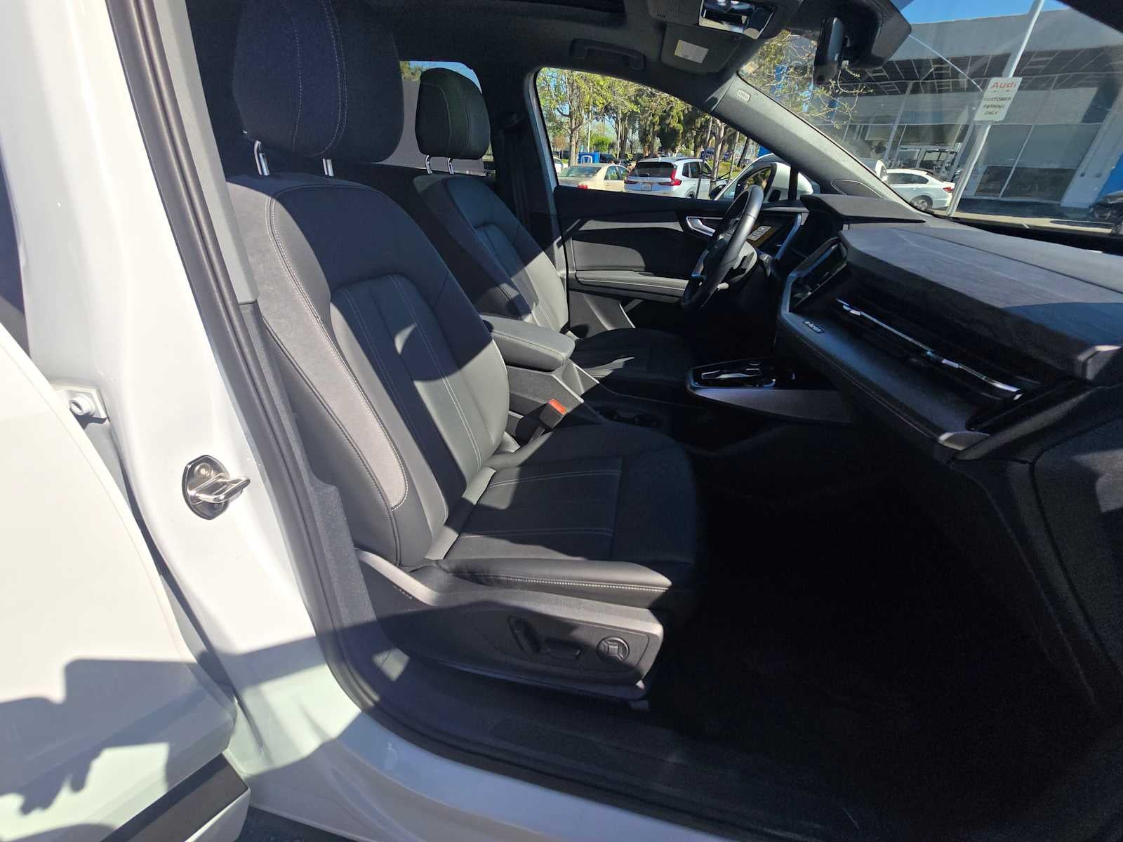 2024 Audi Q4 e-tron Premium Plus