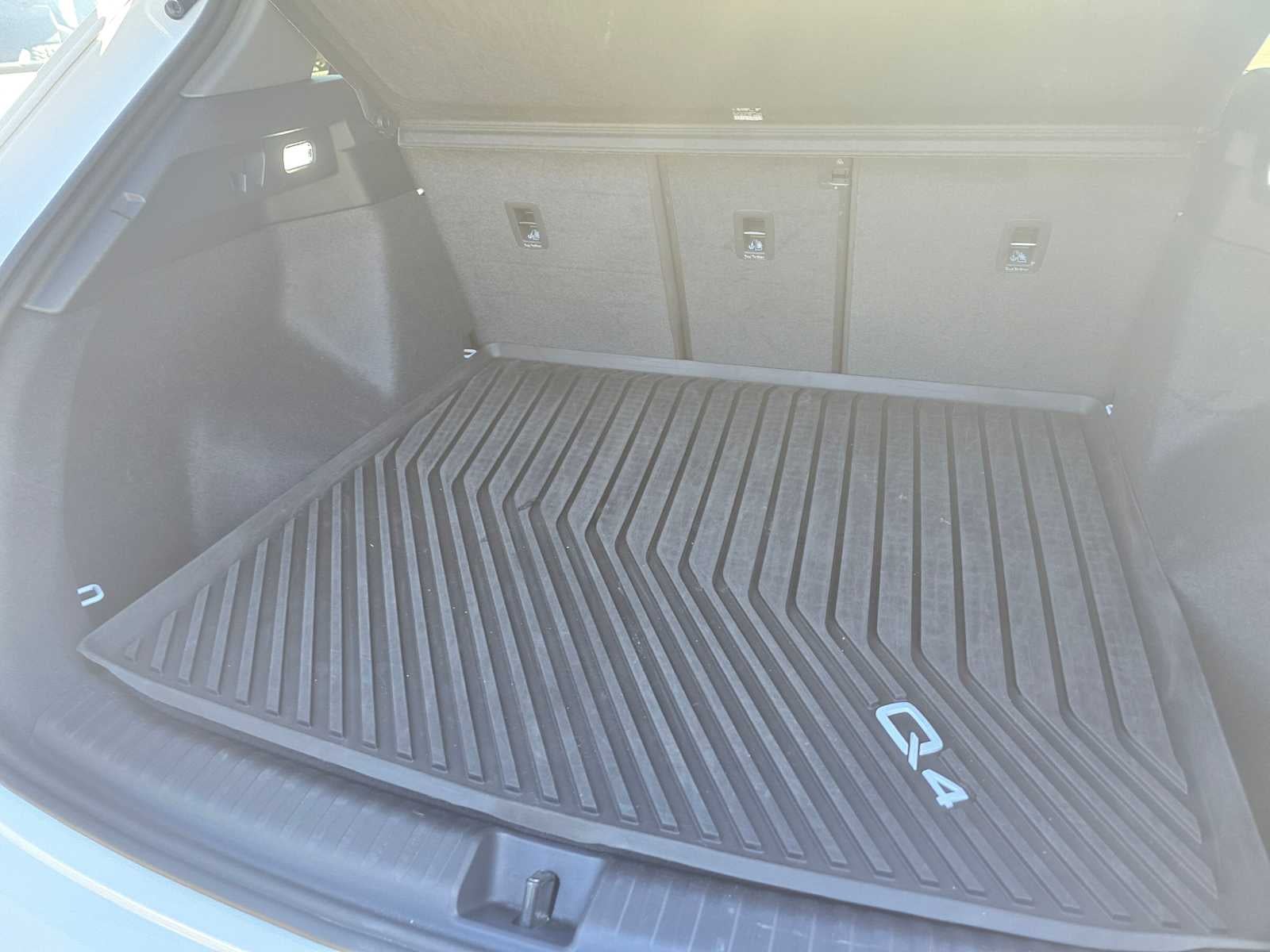 2024 Audi Q4 e-tron Premium Plus