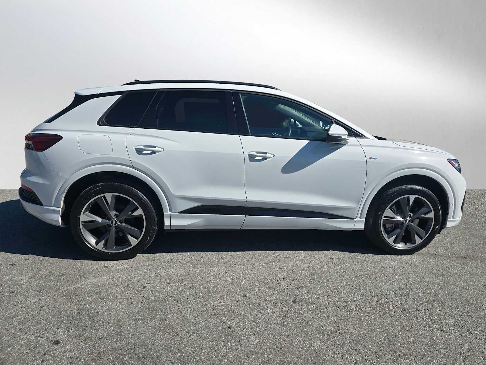 2024 Audi Q4 e-tron Premium Plus