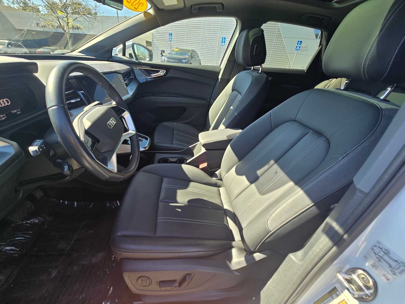 2024 Audi Q4 e-tron Premium Plus