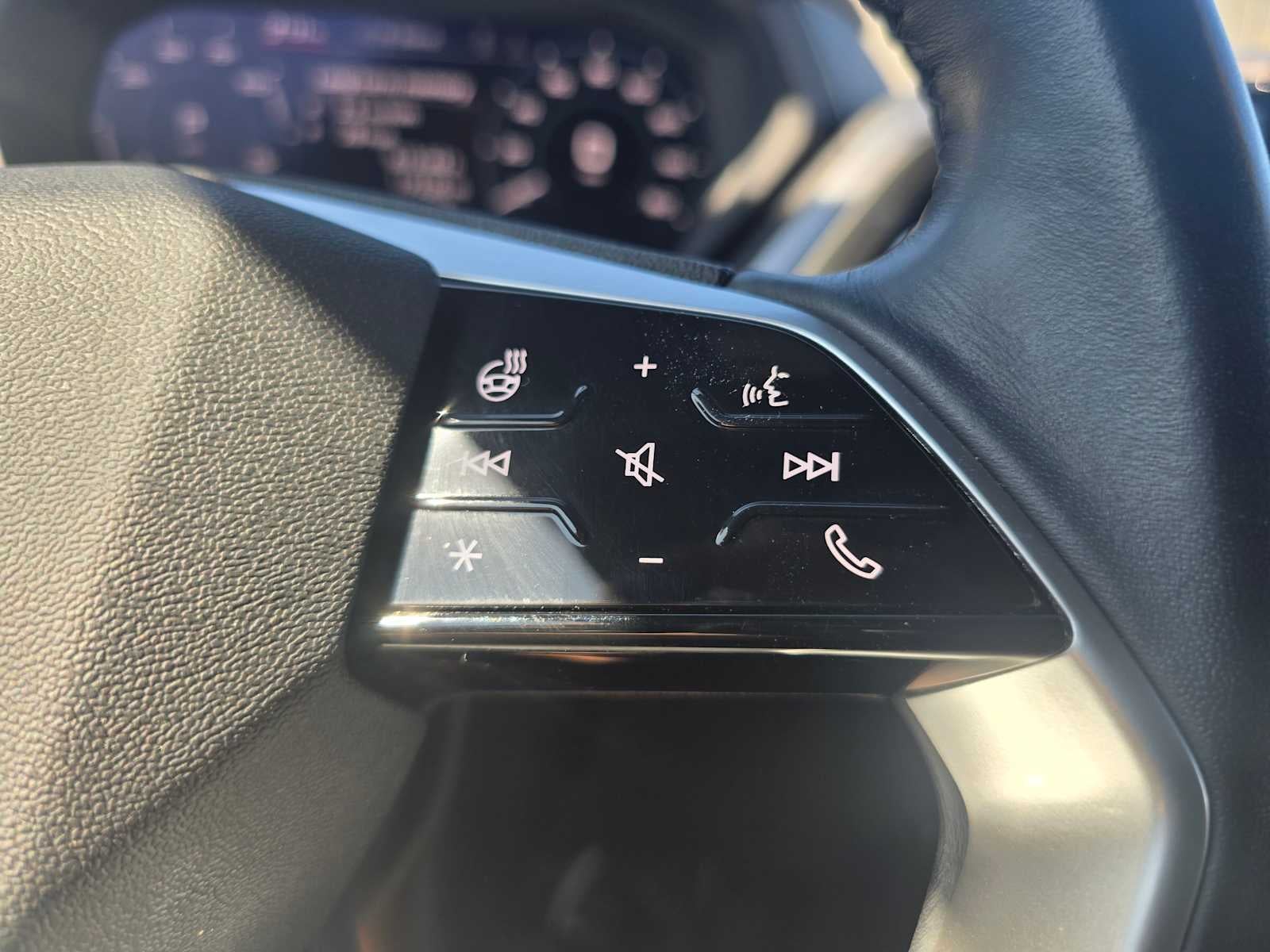 2024 Audi Q4 e-tron Premium Plus