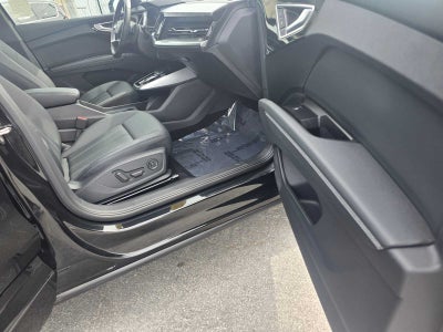 2024 Audi Q4 e-tron Premium Plus