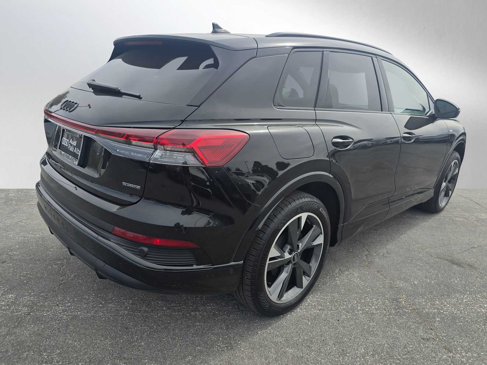 2024 Audi Q4 e-tron Premium Plus