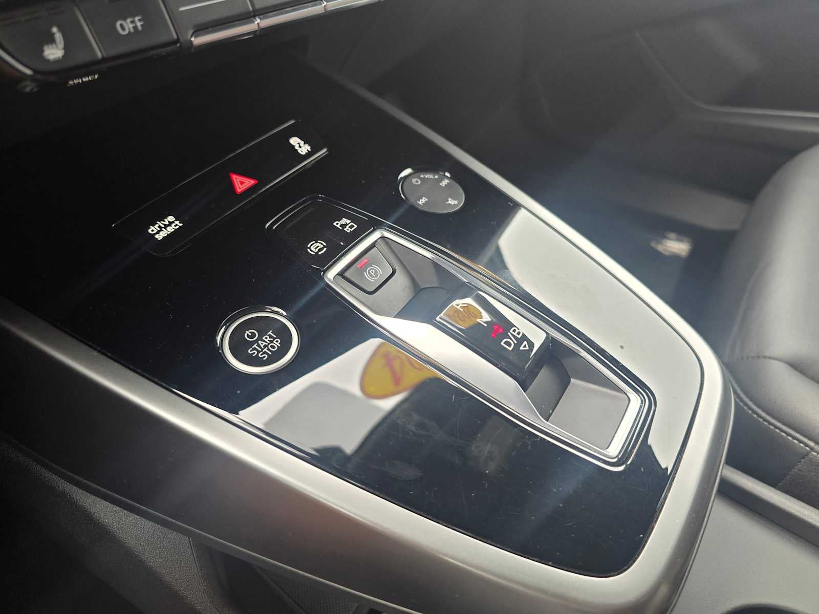 2024 Audi Q4 e-tron Premium Plus