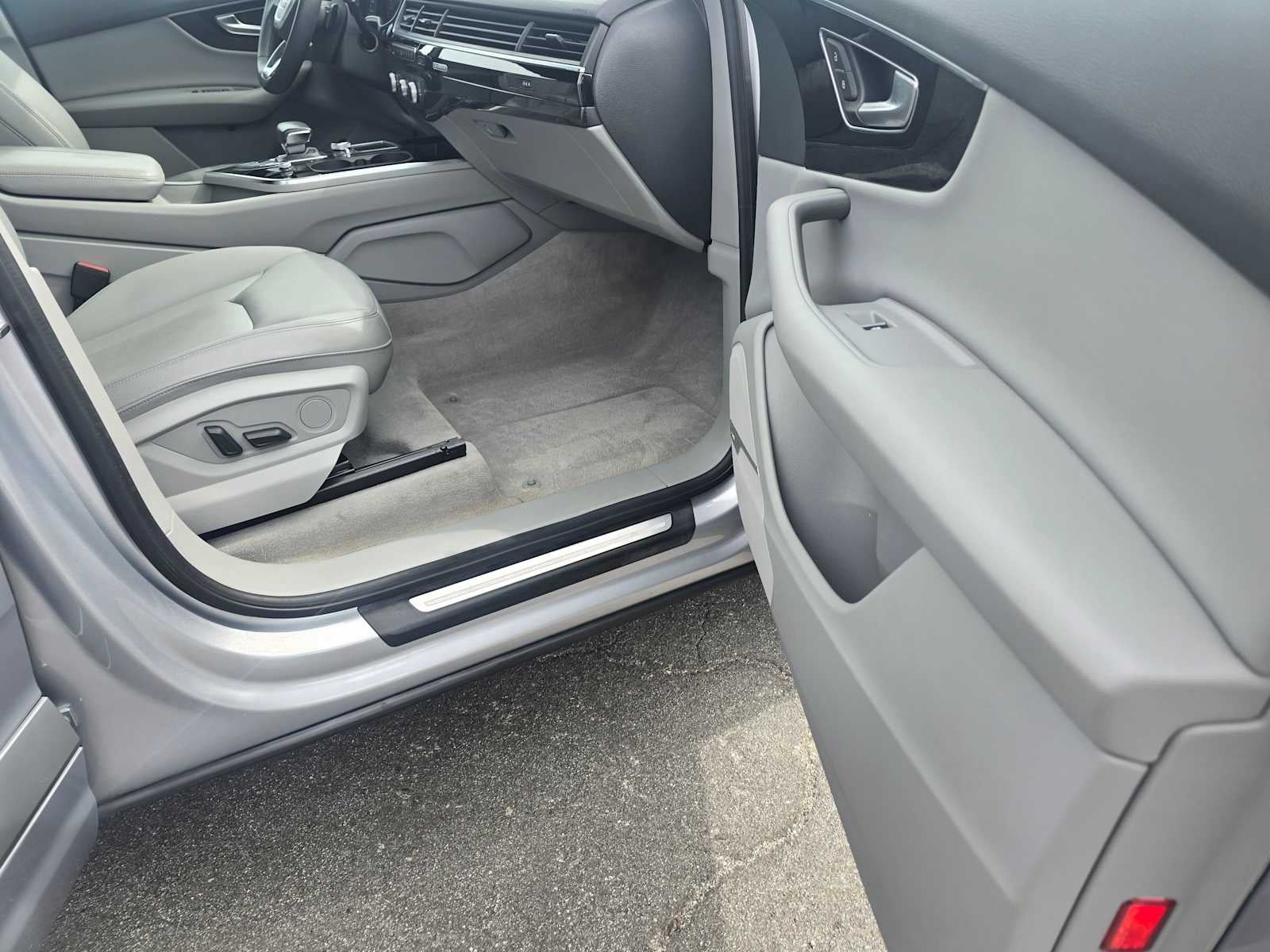 2019 Audi Q7 Premium Plus