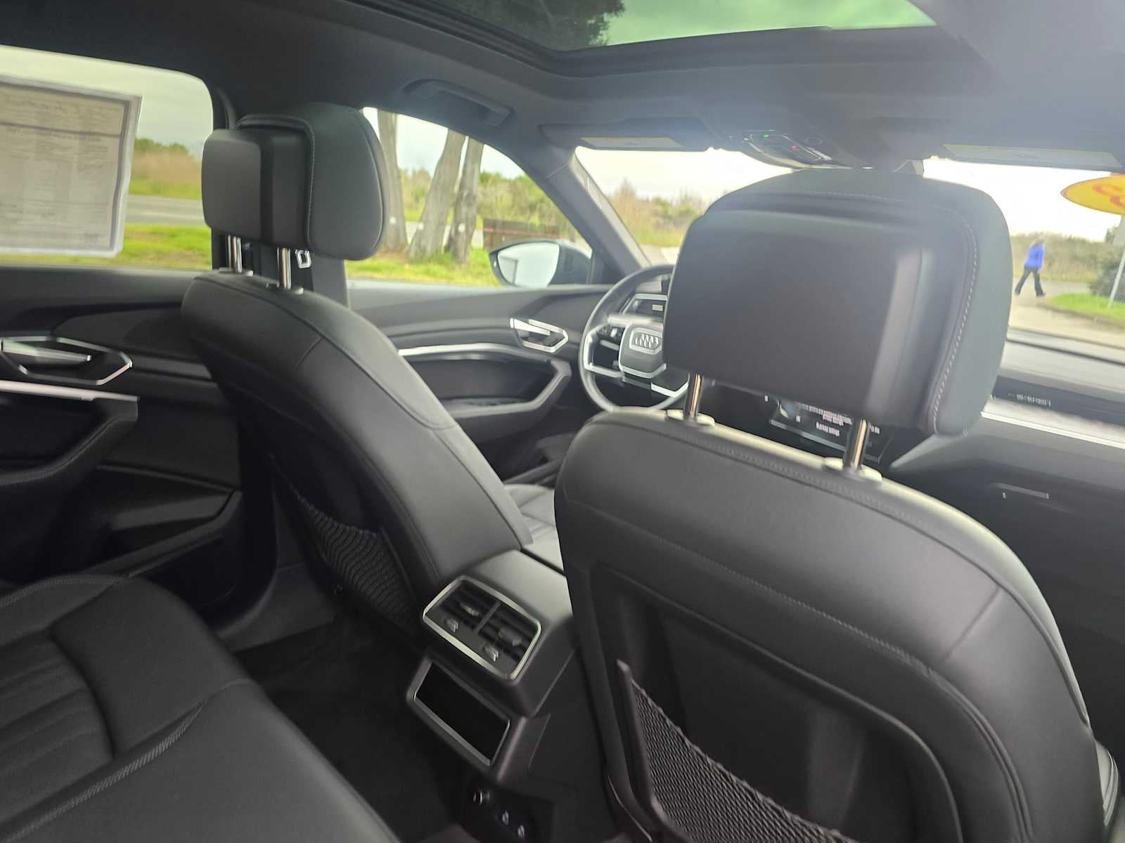 2023 Audi e-tron Premium Plus