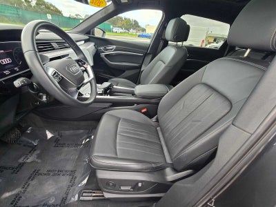 2023 Audi e-tron Premium Plus